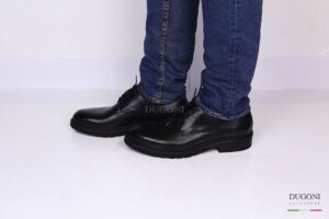 Stringata pelle nera </br> U297 Outlet