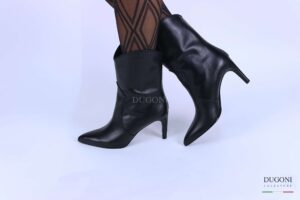 Stivale 3/4 a tubo sfilato in pelle nera </br> D1338 Scarpe donna
