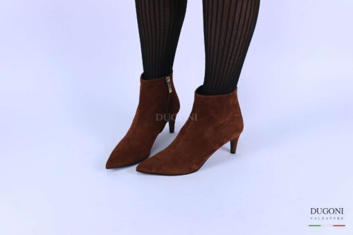 Tronchetto in camoscio marrone chiaro </br> D1335 Scarpe donna