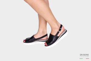 Sandalo con zeppa fascia unica pelle nappa nera </br> D1398 Scarpe donna