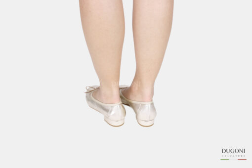 Ballerina tacco 20mm in pelle laminata platino  </br> D1416 Ballerine