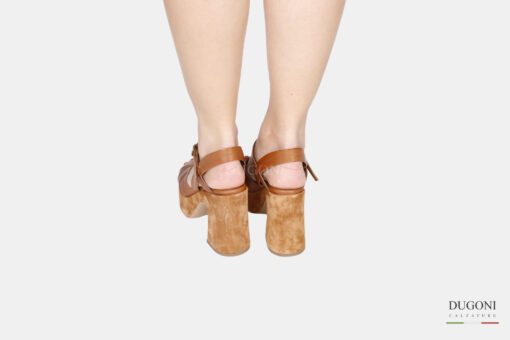 Sandalo in pelle e camoscio marrone cuoio </br> D1421 Outlet