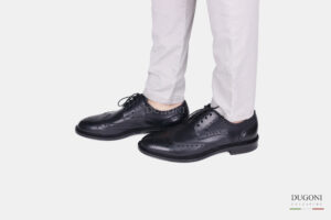 Stringata sfoderata nera </br> <span>-lavorazione blake- </span> </br>BRECOS  </br> U338 Calzature uomo
