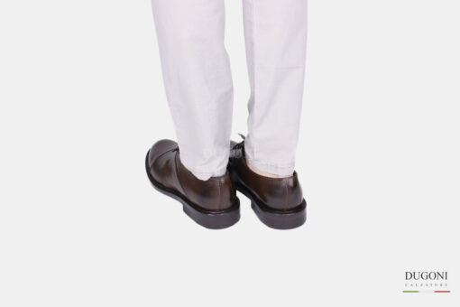 Stringata marrone fondo iniezione  </br> U339 Calzature uomo