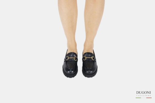 Mocassino in pelle nero con accessorio </br> D1471 Mocassini