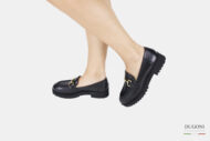 Mocassino in pelle nero con accessorio </br> D1471 Mocassini
