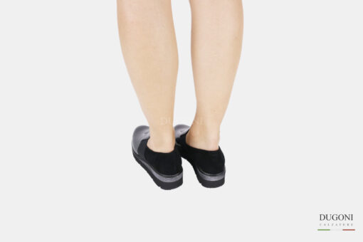 Mocassino in vernice nero con elastico </br> D1476 Mocassini