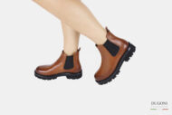 Stivaletto in pelle marrone chiaro con elastici </br> D1450 Scarpe donna