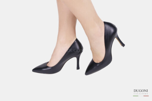Décolleté a coda in pelle nera<br/>  D1500 Décolleté