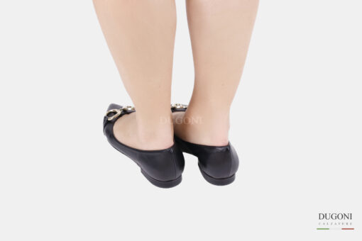 Ballerina con accessorio in pelle nera <br/>D1507 Ballerine