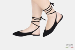 Ballerina in camoscio nero con incroci </br> D1536 Ballerine