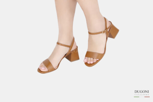 Sandalo in pelle con cinturino alla caviglia </br> D1525 Outlet