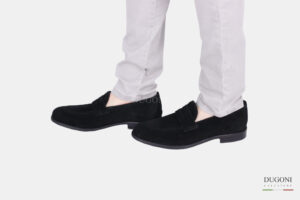 Mocassino in camoscio nero  </br> U353 Calzature uomo