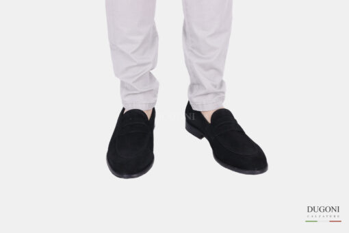 Mocassino in camoscio nero  </br> U353 Calzature uomo