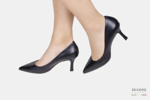 Décolleté sfilata in pelle nera <br/> D1545 Décolleté