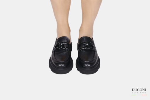 Mocassino in pelle nero con accessorio </br> D1555 Mocassini