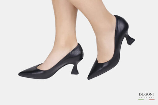 Décolleté sfilata in pelle nera <br/> D1562 Décolleté