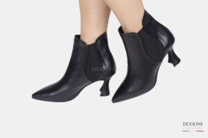 Tronchetto in pelle nero con elastici </br> D1564 Scarpe donna