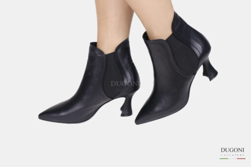 Tronchetto in pelle nero con elastici </br> D1564 Scarpe donna