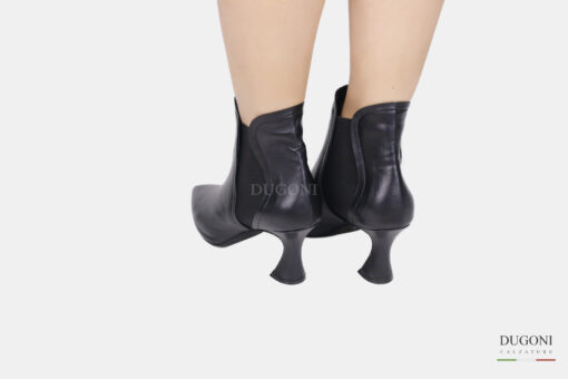 Tronchetto in pelle nero con elastici </br> D1564 Scarpe donna