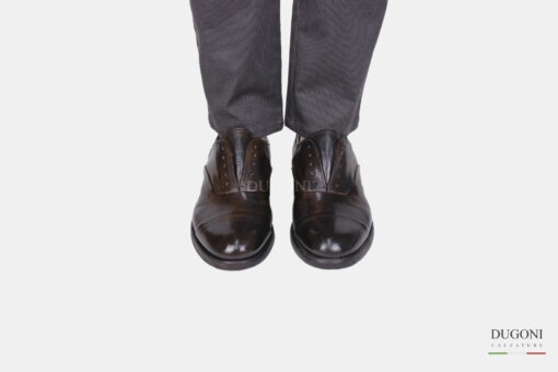 Stringata in pelle marrone senza lacci    <br> U371 Calzature uomo