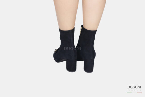 Stivaletto camoscio nero con accessorio </br> D1582 Scarpe donna