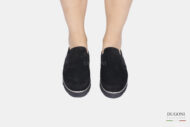 Mocassino camoscio nero con elastico </br> D1587 Mocassini