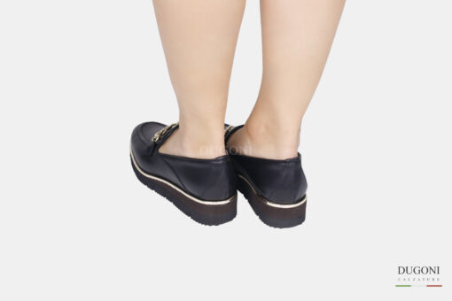 Mocassino in pelle nero con zeppa </br> D1588 Mocassini