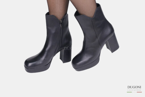 Stivaletto plateau in pelle nero punta quadrata </br> D1598 Scarpe donna