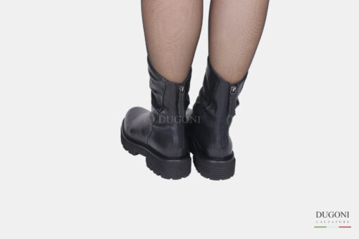 Stivaletto  in pelle stretch con carrarmato   </br> D1695 Scarpe donna