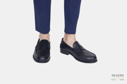 Mocassino in pelle nera_suola gomma   <br> U375 Calzature uomo