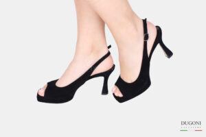 Slingback spuntata in camoscio nero </br> D1626 Outlet