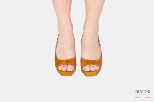 Slingback spuntata in camoscio marrone cuoio </br> D1627 Outlet