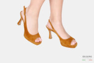 Slingback spuntata in camoscio marrone chiaro </br> D1627 Outlet