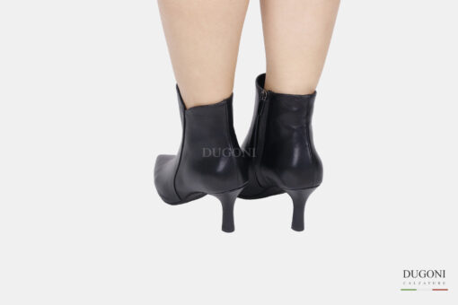 Tronchetto in pelle nera con cerniera laterale </br> D1702 Scarpe donna
