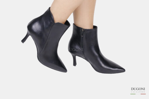 Tronchetto in pelle nera con cerniera laterale </br> D1702 Scarpe donna
