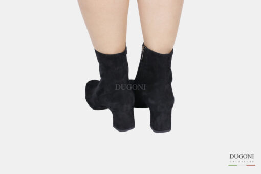 Stivaletto in camoscio nero </br> <span>-lavorazione a saccchetto-</span></br> D1712 Outlet