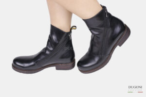 Stivaletto in pelle nera con cerniere oblique </br> D1742 Scarpe donna