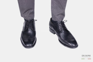 Stringata pelle nero a sacchetto </br> U413 Calzature uomo