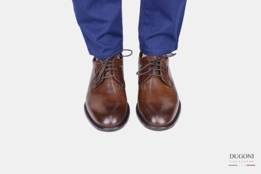 Stringata liscia in pelle marrone chiaro – BRECOS </br> U414 Calzature uomo