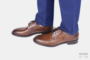 Stringata liscia in pelle marrone chiaro – BRECOS </br> U414 Calzature uomo