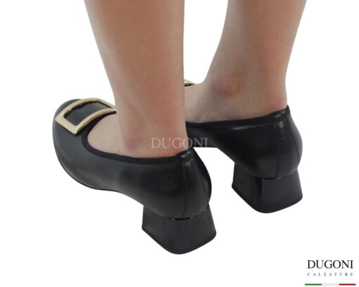 Scarpa in pelle nera  con accessorio  </br><span>-lavorazione a sacchetto-</span></br> D1857 Scarpe