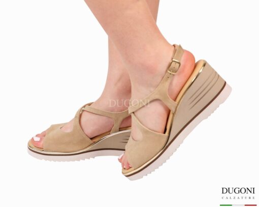 Zeppa incrociata in camoscio sabbia     </br> D1886 Scarpe donna