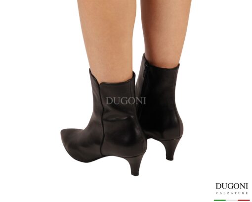 Tronchetto in pelle nera <br/>D1953 Scarpe donna