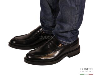 Mocassino bombato  in pelle nera abrasivata <br/> DUGONI <br/> U465 Calzature uomo